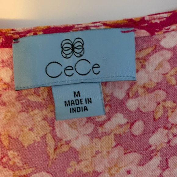 Pink floral flutter sleeves top - Picture 3 of 3